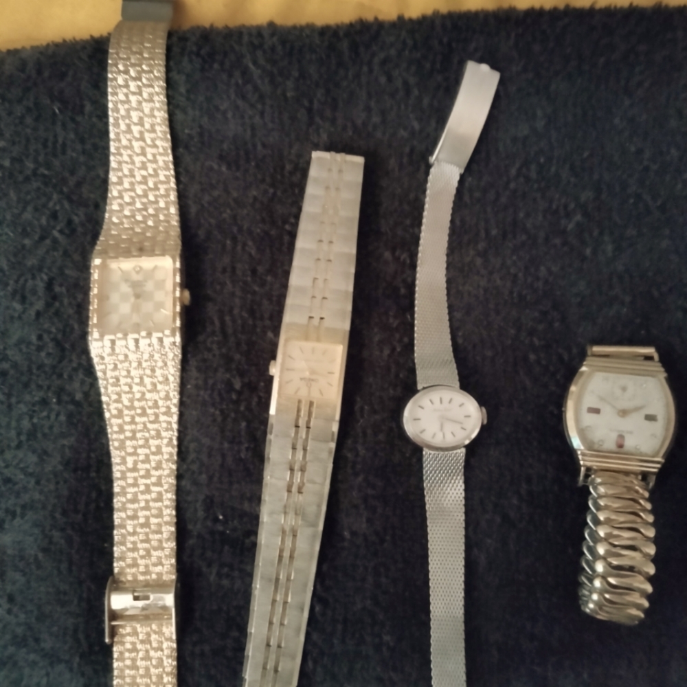 Vintage ladies watches bundle of 4 to restore . Bulova,Omega,Tissot,Benrus.